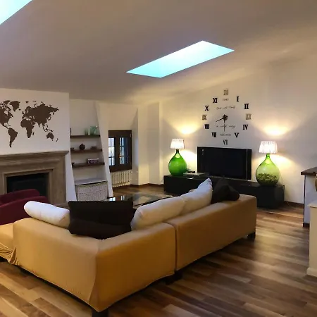 Frane House Лацизе