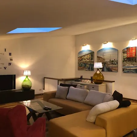 公寓 Frane House *